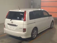 Toyota ISIS лот № 6025 оценка 3  с аукциона в Японии 1