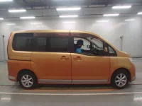 Nissan SERENA лот № 10226 оценка 3  с аукциона в Японии 2