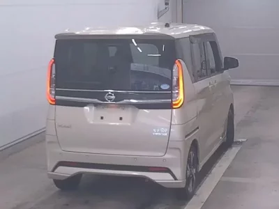 Nissan ROOX  с аукциона в Японии