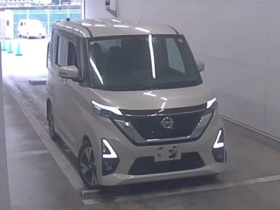 Nissan ROOX  с аукциона в Японии