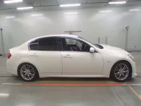 Nissan SKYLINE лот № 30044 оценка 4  с аукциона в Японии 2