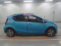 Toyota AQUA лот № 30046 оценка 4.5  с аукциона в Японии 2