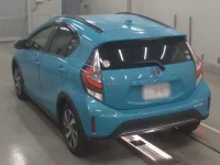 Toyota AQUA лот № 30046 оценка 4.5  с аукциона в Японии 5