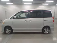 Toyota NOAH лот № 30048 оценка 3.5  с аукциона в Японии 3