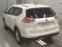 Nissan X-TRAIL лот № 30045 оценка 3.5  с аукциона в Японии 5