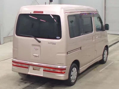 Daihatsu Atrai Wagon  с аукциона в Японии