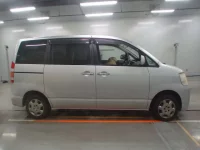 Toyota NOAH лот № 10274 оценка RA  с аукциона в Японии 2