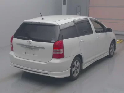 Toyota WISH  с аукциона в Японии