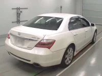 Honda LEGEND лот № 30054 оценка 4  с аукциона в Японии 1