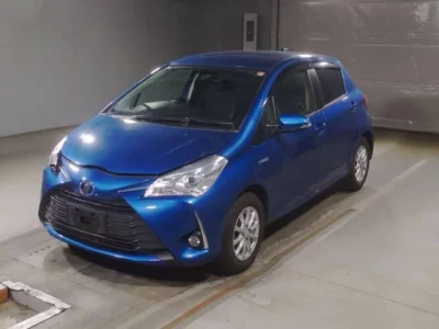 Toyota VITZ  с аукциона в Японии