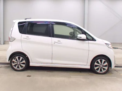 Mitsubishi EK CUSTOM