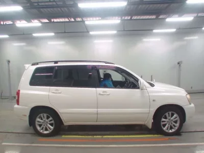 Toyota KLUGER  с аукциона в Японии
