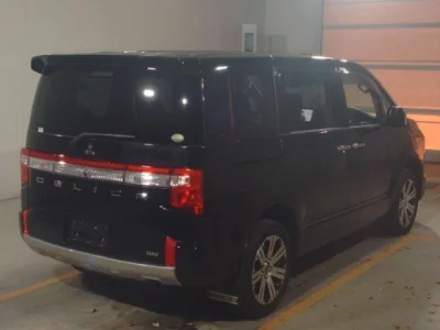 Mitsubishi DELICA D5
