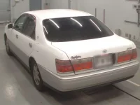Toyota CROWN лот № 10324 оценка 4  с аукциона в Японии 5