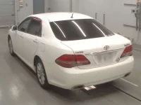 Toyota CROWN лот № 30079 оценка 4  с аукциона в Японии 5