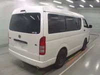 Toyota HIACE лот № 30081 оценка RA  с аукциона в Японии 1