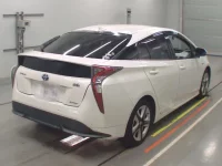 Toyota PRIUS лот № 30087 оценка 4  с аукциона в Японии 1