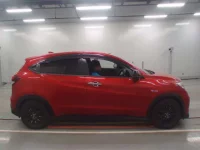 Honda VEZEL лот № 30088 оценка 3  с аукциона в Японии 2