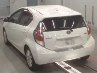 Toyota AQUA лот № 30089 оценка R  с аукциона в Японии 5