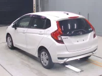Honda FIT лот № 30091 оценка 4.5  с аукциона в Японии 5