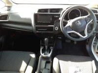 Honda FIT лот № 30091 оценка 4.5  с аукциона в Японии 8
