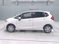 Honda FIT лот № 30091 оценка 4.5  с аукциона в Японии 3