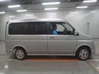 Honda STEP WAGON лот № 10352 оценка 3  с аукциона в Японии 2