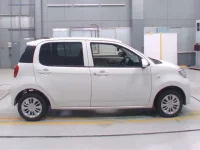 Toyota PASSO лот № 30096 оценка 4.5  с аукциона в Японии 2
