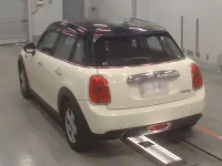 BMW MINI лот № 38009 оценка 4.5  с аукциона в Японии 5