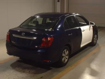 Toyota COROLLA AXIO  с аукциона в Японии