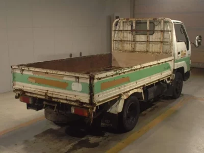 Toyota DYNA  с аукциона в Японии