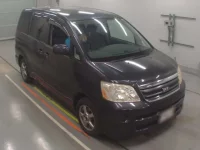 Toyota NOAH лот № 30104 оценка 3  с аукциона в Японии 4