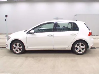Volkswagen GOLF  с аукциона в Японии