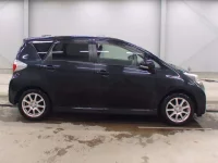 Toyota RACTIS лот № 9032 оценка 3.5  с аукциона в Японии 2