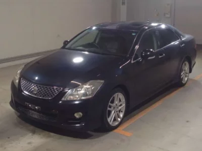 Toyota CROWN  с аукциона в Японии