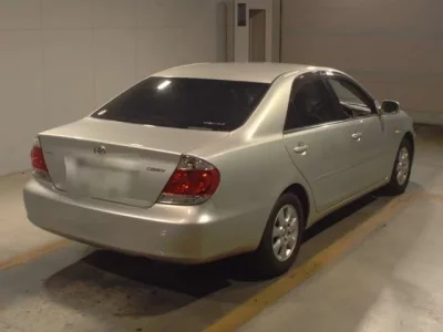 Toyota CAMRY  с аукциона в Японии