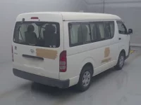 Toyota HIACE лот № 295 оценка R  с аукциона в Японии 1