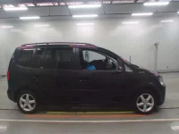 Volkswagen GOLF TOURAN лот № 38042 оценка 4  с аукциона в Японии 2