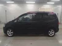 Volkswagen GOLF TOURAN лот № 38042 оценка 4  с аукциона в Японии 3