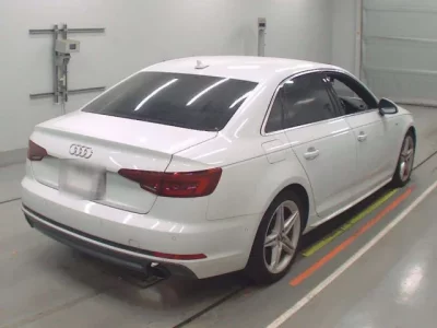 Audi A4  с аукциона в Японии