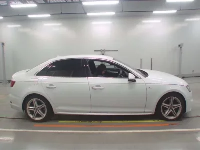 Audi A4  с аукциона в Японии