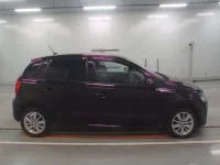 Volkswagen POLO лот № 38052 оценка 4  с аукциона в Японии 2