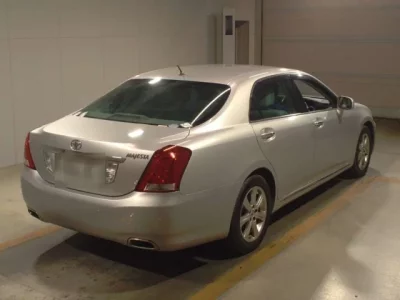 Toyota CROWN  с аукциона в Японии