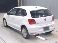 Volkswagen POLO лот № 30142 оценка 4.5  с аукциона в Японии 5