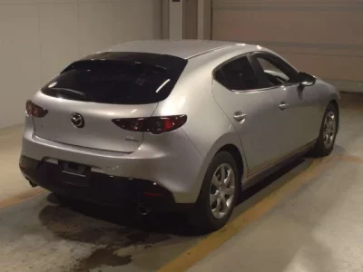 Mazda MAZDA3  с аукциона в Японии