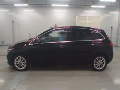 Mercedes-Benz B CLASS