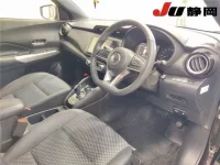 Nissan KICKS лот № 3015 оценка 4  с аукциона в Японии 2