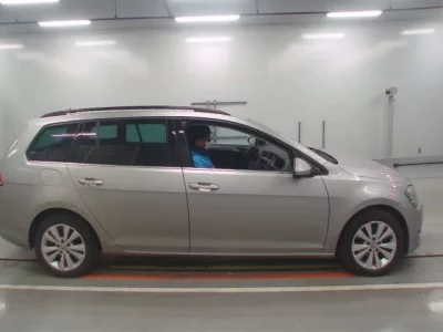 Volkswagen GOLF VARIANT  с аукциона в Японии
