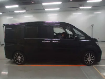 Honda STEP WAGON  с аукциона в Японии