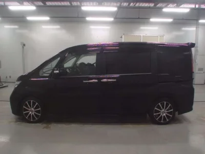 Honda STEP WAGON  с аукциона в Японии